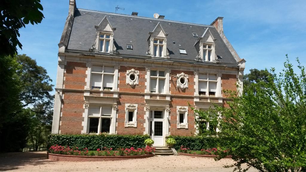 Chambres D'Hotes Du Haras De Coddes Cercy-la-Tour Exterior foto