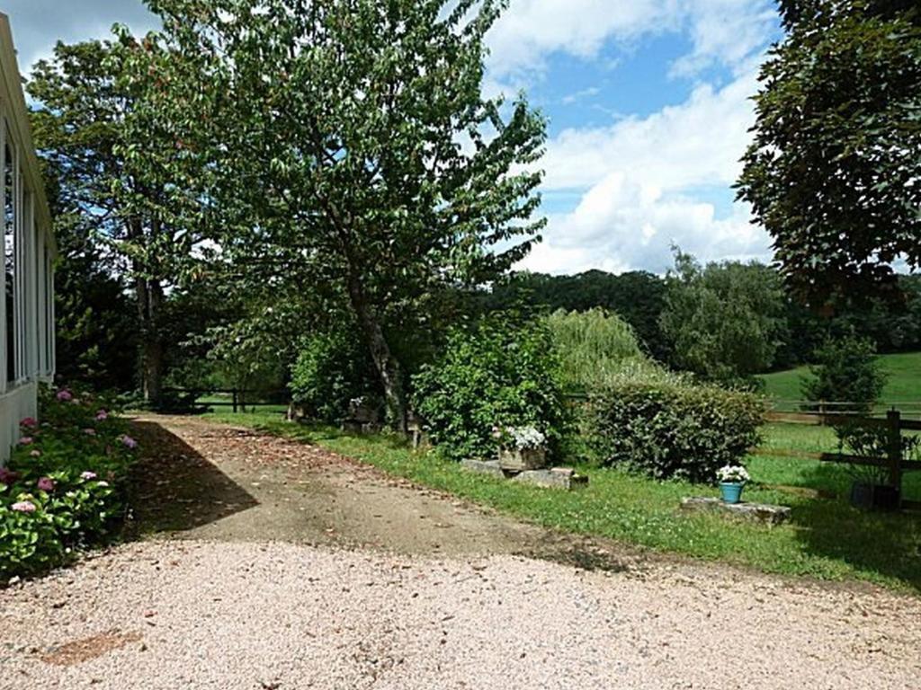 Chambres D'Hotes Du Haras De Coddes Cercy-la-Tour Exterior foto
